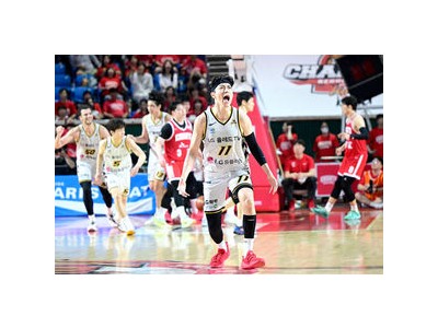 창원 LG 창단 첫 우승 이뤄내자 팬들 환호